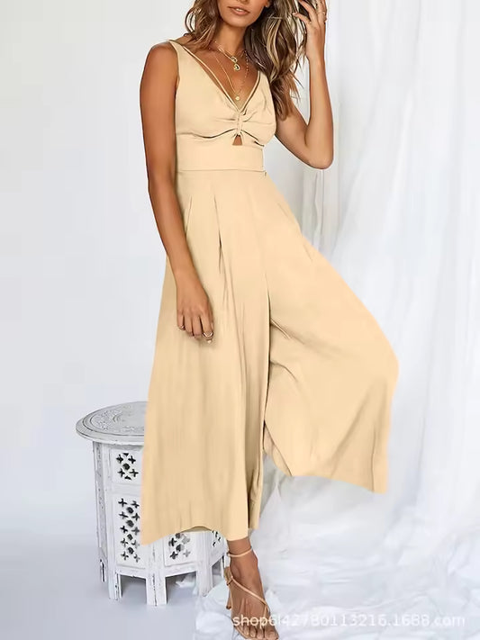 Women's V-neck strapless jumpsuit with openwork pleated design, high waist and wide legs for a taller look